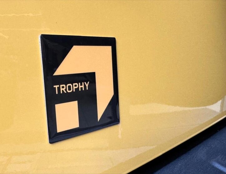 Land Rover Defender SUV 3,0 l 257 kw