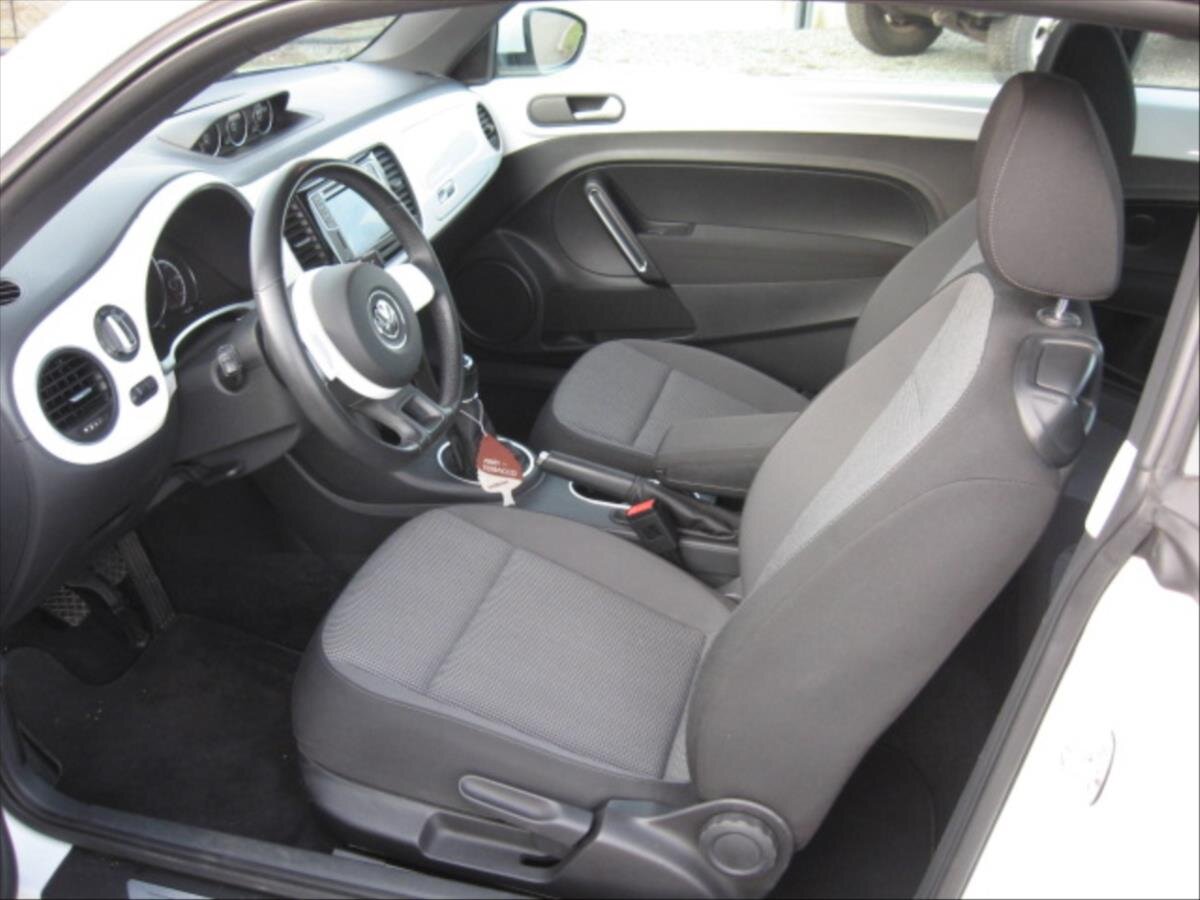 Volkswagen Beetle Hatchback 1,2 l 77 kw