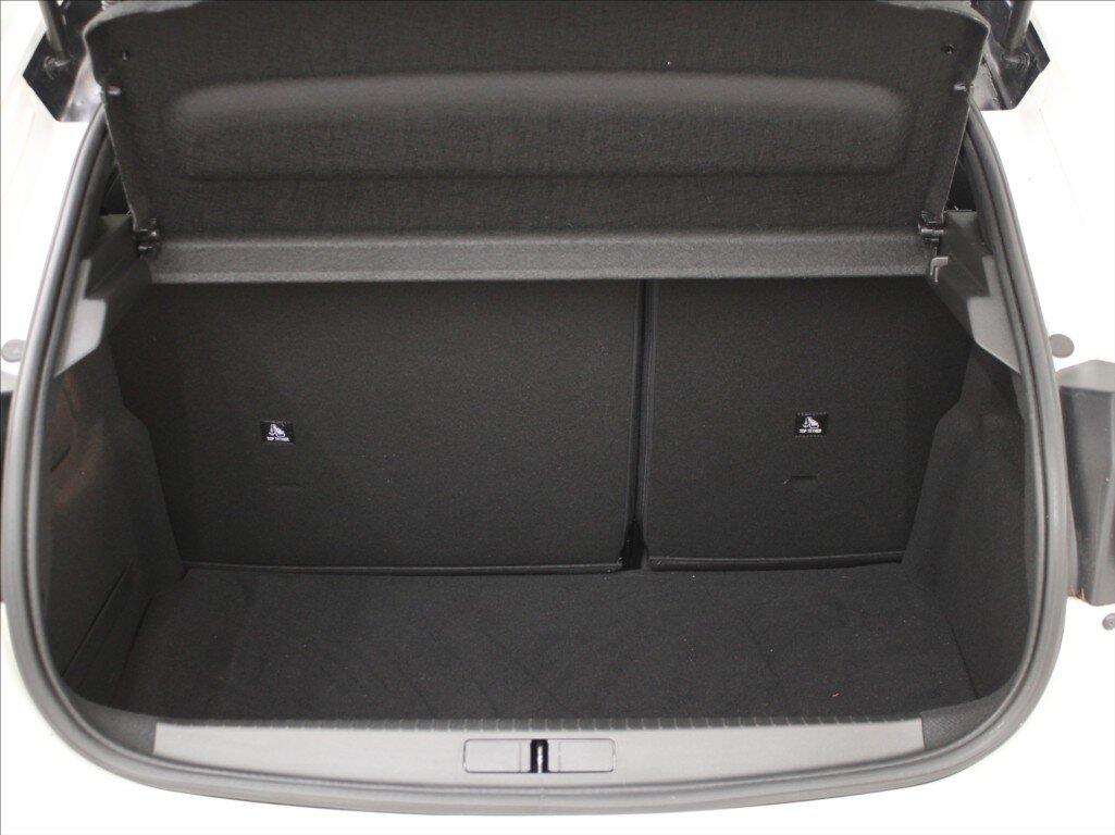 Peugeot 208 Hatchback 1,2 l 74 kw