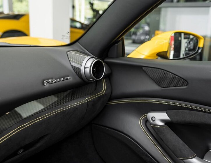 Ferrari Ostatní Kabriolet 3,9 l 530 kw