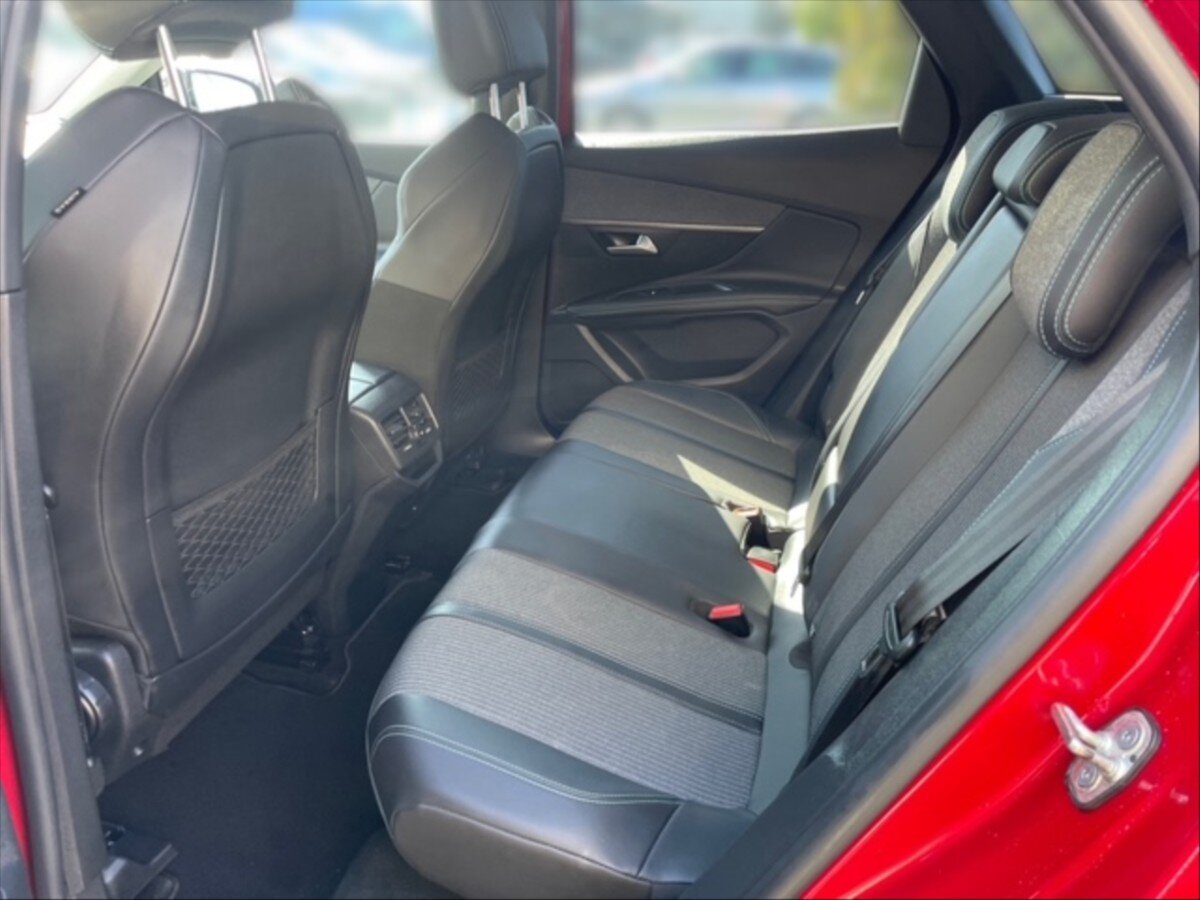 Peugeot 3008 SUV / Terénní 1,5 l 96 kw