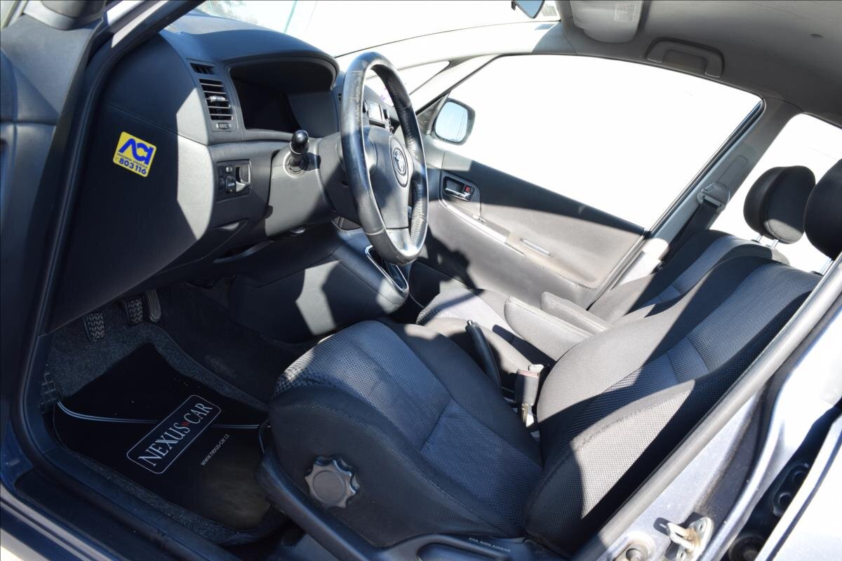 Toyota Corolla Verso Kombi 1,6 l 81 kw