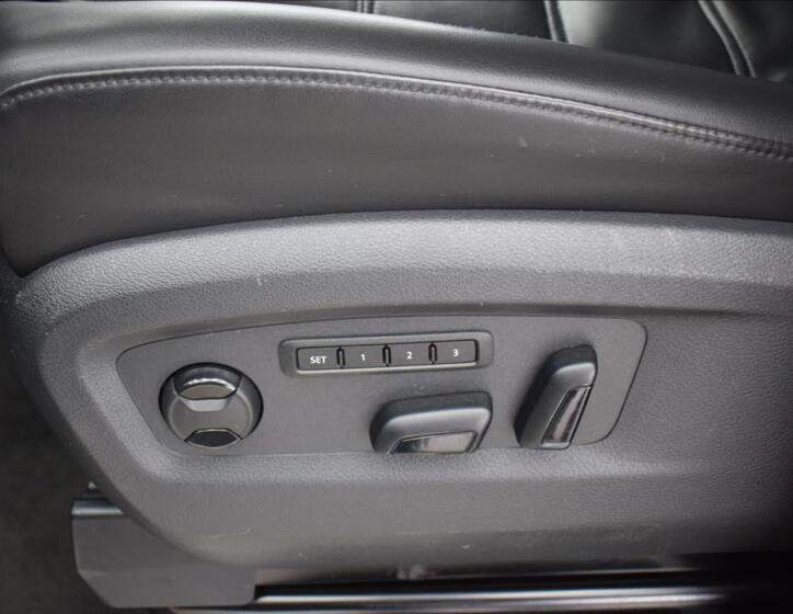 Volkswagen Multivan 35