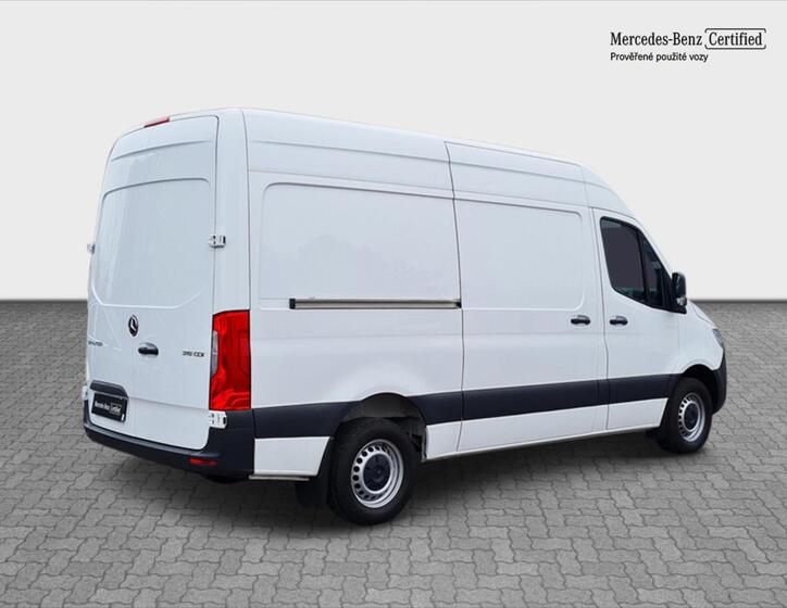 Mercedes-Benz Sprinter 5