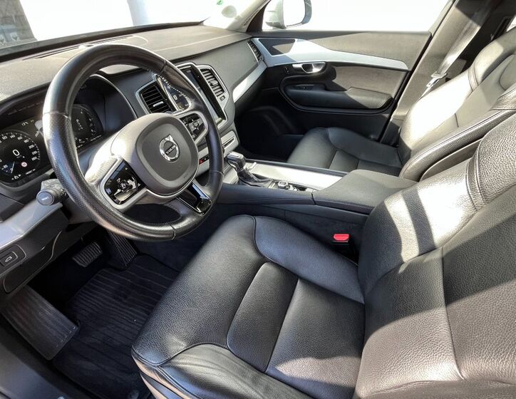 Volvo XC90 24