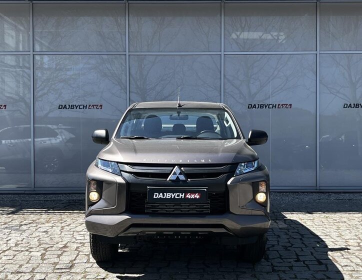 Mitsubishi L200 Pick-up 2,3 l 110 kw