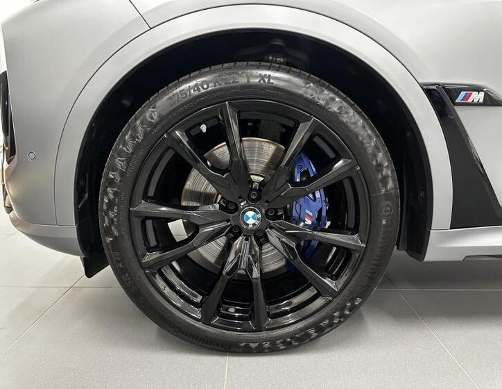 BMW X7 5