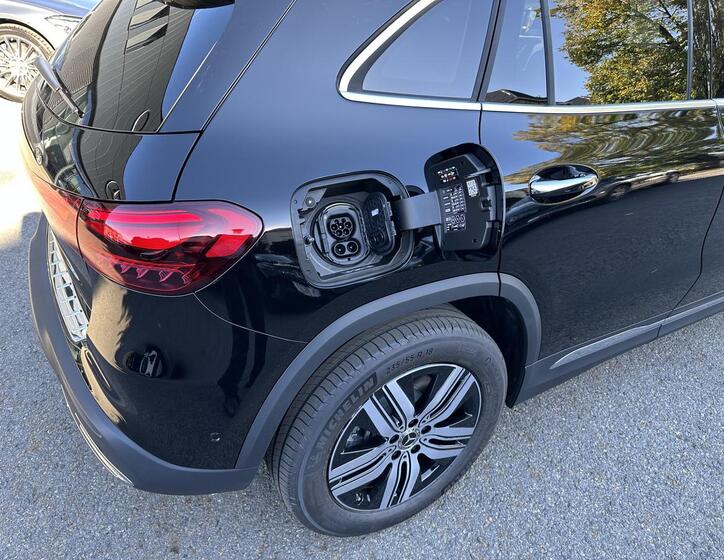 Mercedes-Benz EQA 7