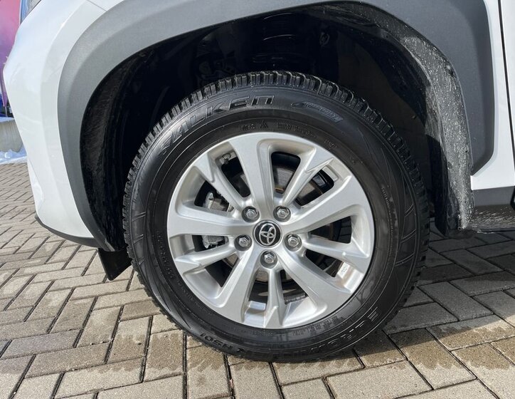 Toyota Yaris Cross SUV 1,5 l 68 kw