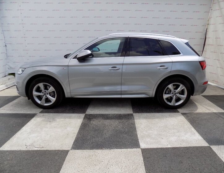 Audi Q5 SUV 2,0 l 140 kw