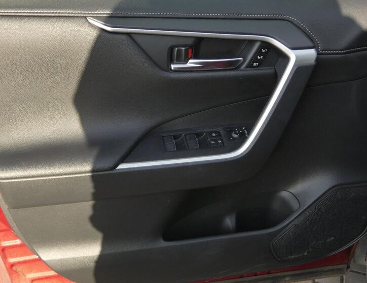 Toyota RAV4 SUV / Terénní 2,5 l 131 kw