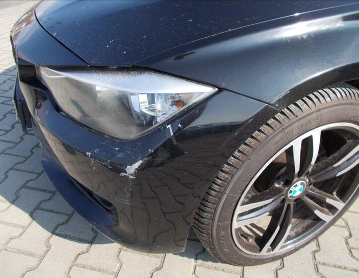 BMW Řada 3 Sedan / Limuzína 2,0 l 135 kw