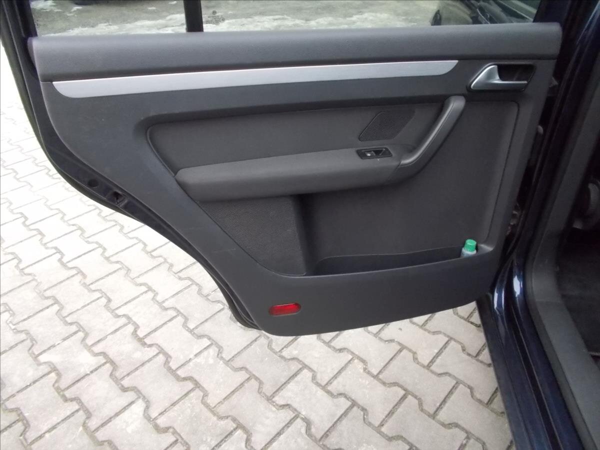 Volkswagen Touran MPV 2,0 l 103 kw