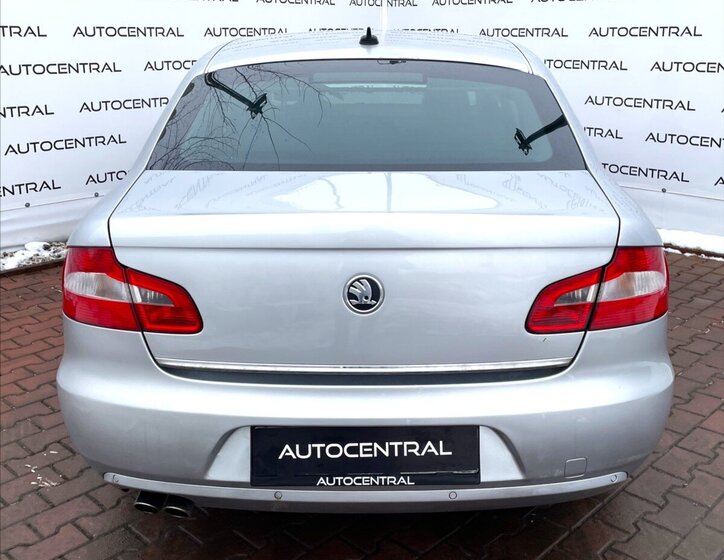 Škoda Superb Liftback 1,8 l 118 kw