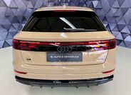 Audi Q8 5