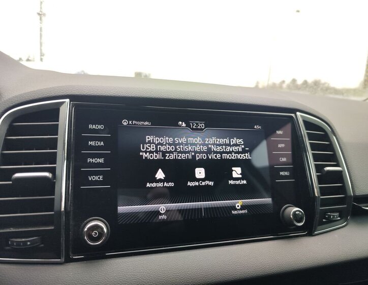 Škoda Karoq SUV 1,5 l 110 kw