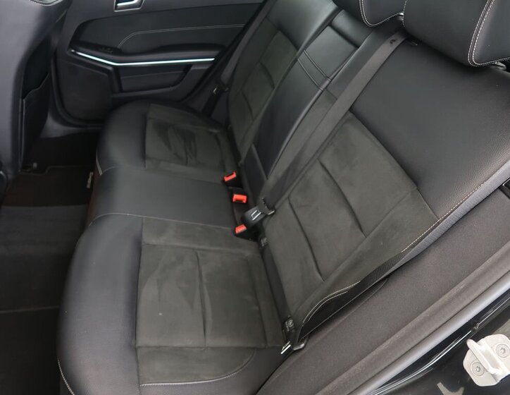 Mercedes-Benz Třídy E Kombi 3,0 l 190 kw