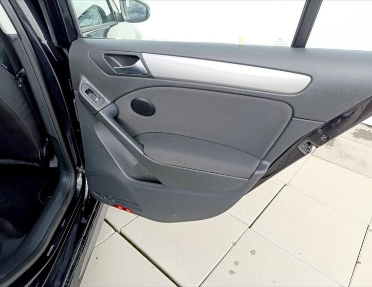 Volkswagen Golf Hatchback 1,6 l 77 kw