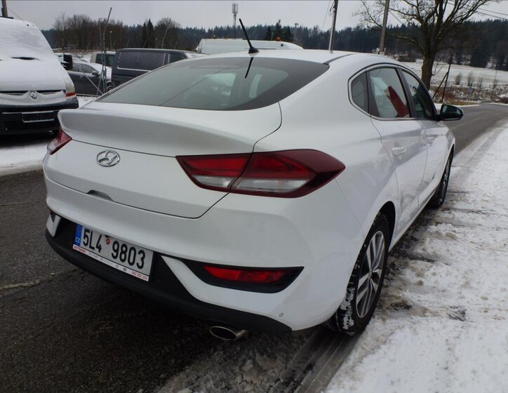 Hyundai i30 Hatchback 998,0 88 kw