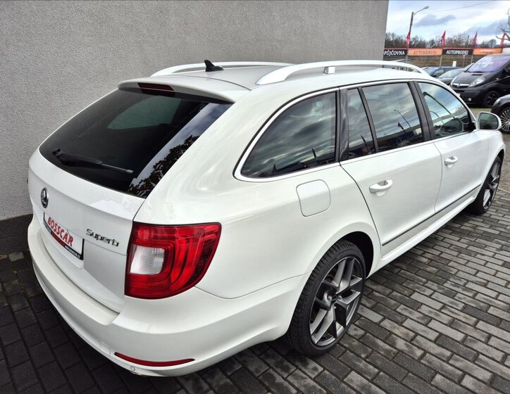 Škoda Superb Kombi 3,6 l 191 kw