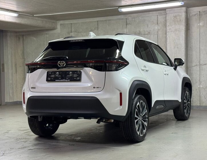 Toyota Yaris Cross SUV 1,5 l 68 kw
