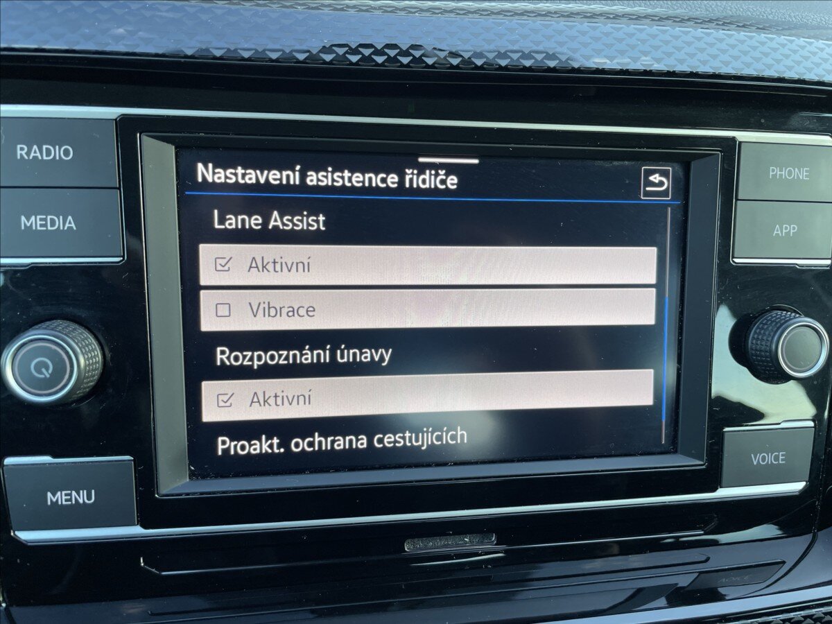 Volkswagen Polo Hatchback 999,0 70 kw