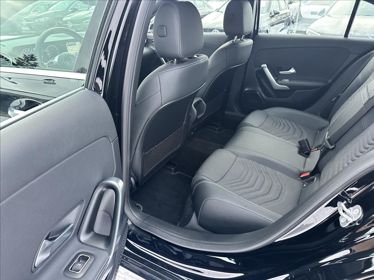 Mercedes-Benz Třídy A Hatchback 1,3 l 120 kw