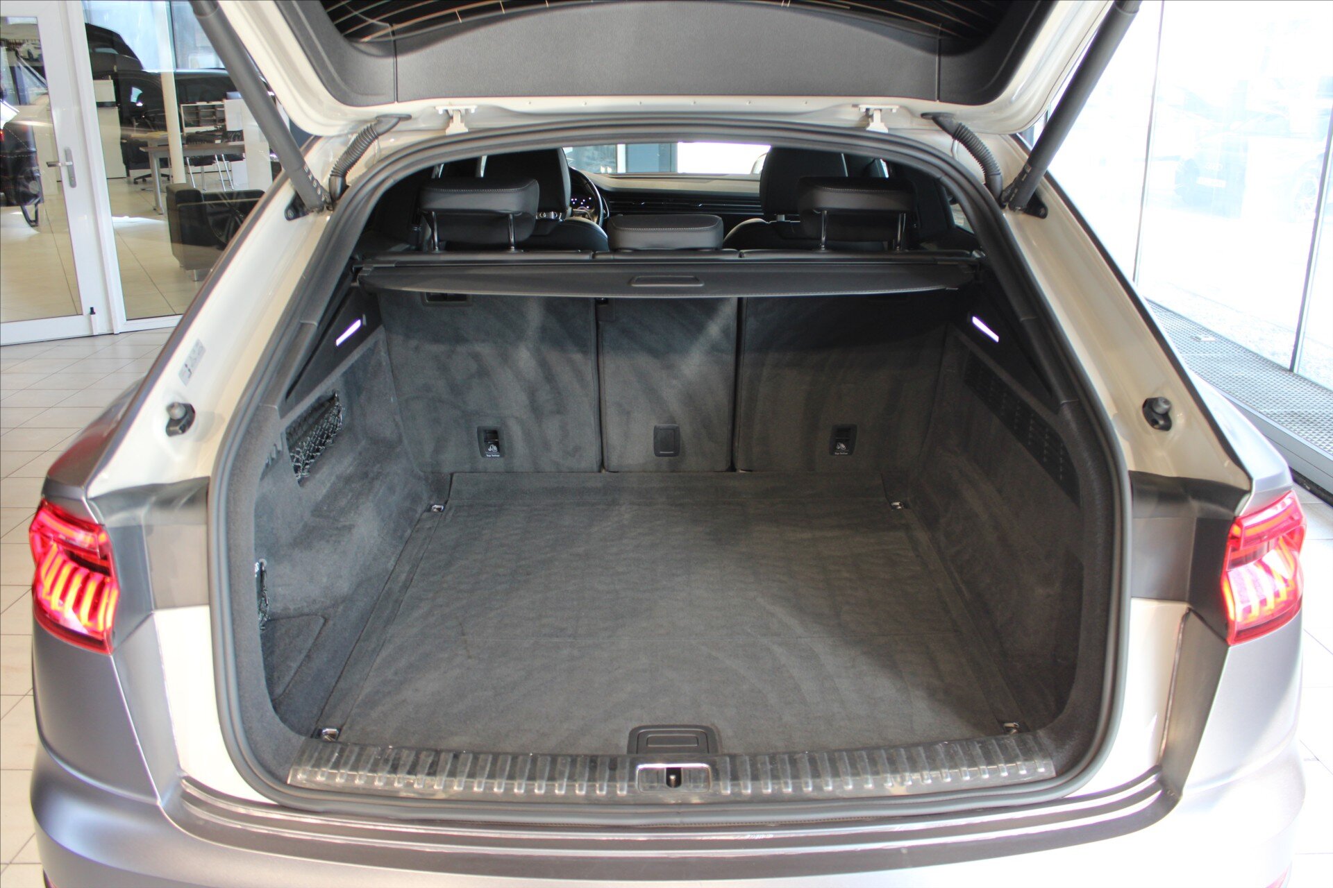 Audi Q8 SUV 3,0 l 210 kw