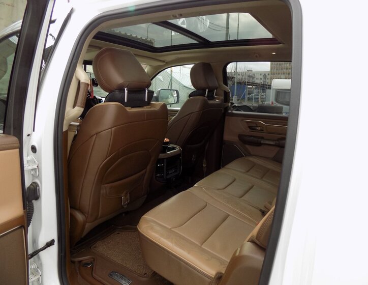 Dodge RAM Pick-up 5,7 l 295 kw