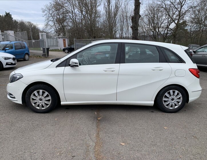 Mercedes-Benz Třídy B Hatchback 1,6 l 90 kw