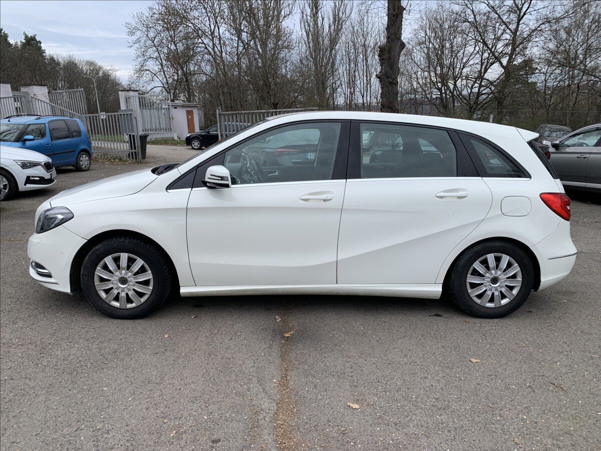 Mercedes-Benz Třídy B Hatchback 1,6 l 90 kw