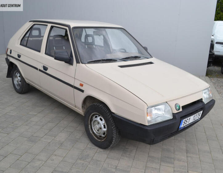 Škoda Favorit 7