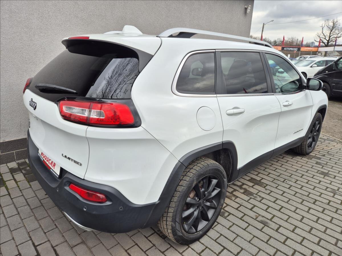 Jeep Cherokee SUV 2,2 l 147 kw