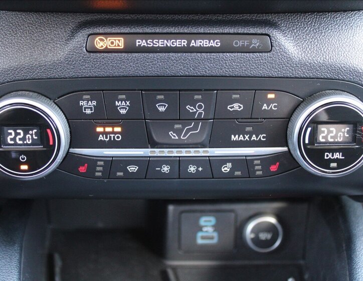 Ford Kuga SUV / Terénní 1,5 l 110 kw