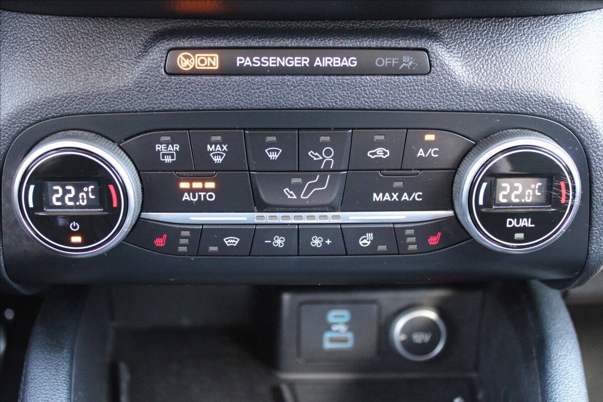 Ford Kuga SUV / Terénní 1,5 l 110 kw