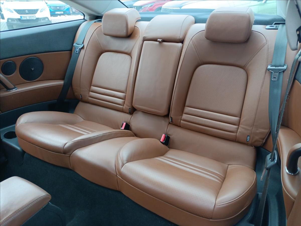 Peugeot 407 Kupé 2,7 l 150 kw