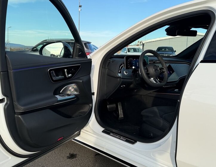 Mercedes-Benz Třídy E Sedan / Limuzína 2,0 l 145 kw