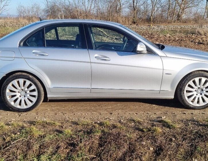 Mercedes-Benz Třídy C Sedan / Limuzína 0,0 165 kw