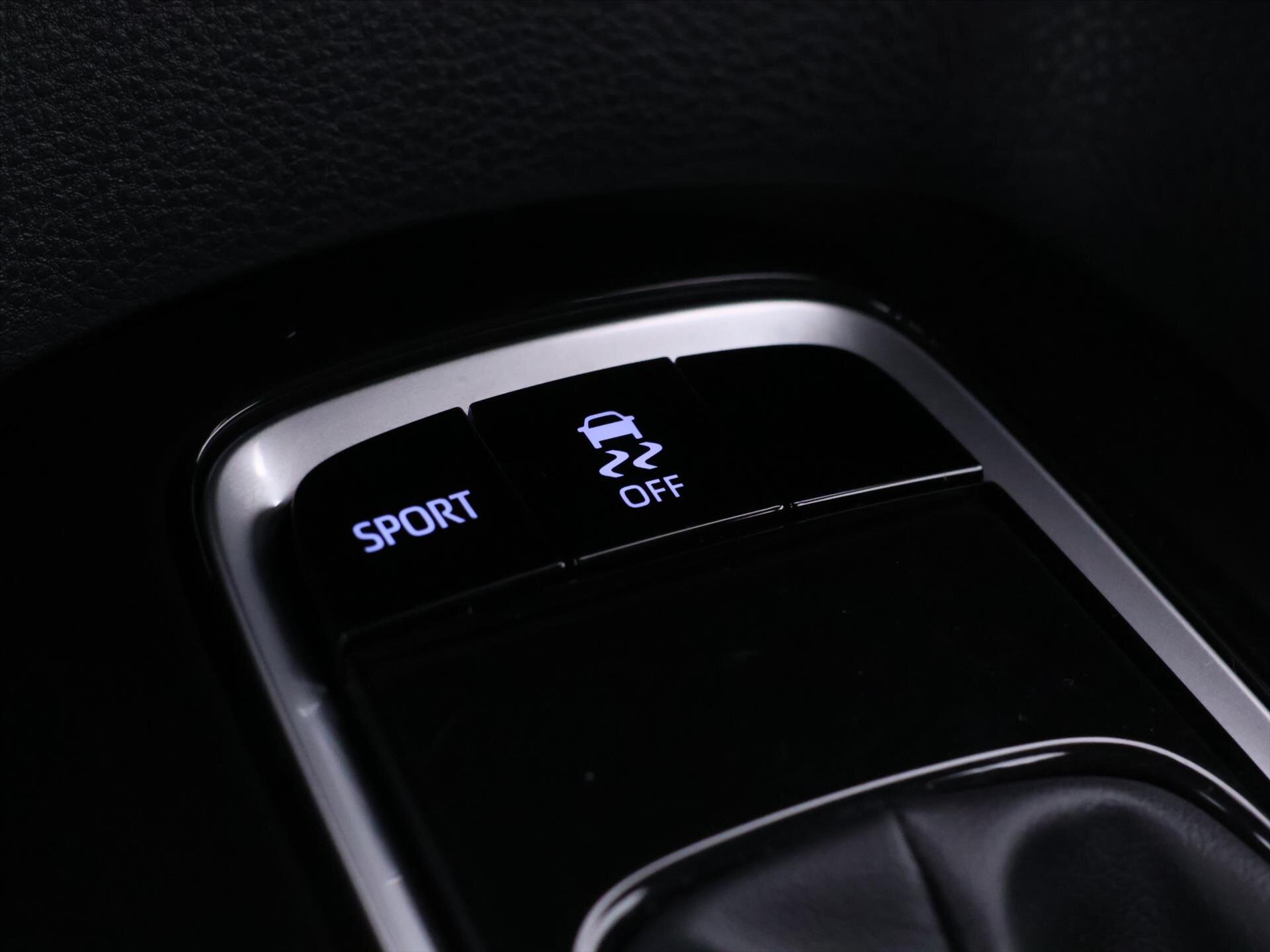 Toyota Corolla Sedan 1,5 l 92 kw