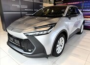 Toyota C-HR 4