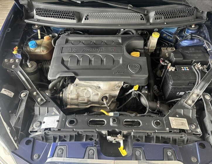 Lancia Delta Hatchback 1,6 l 88 kw