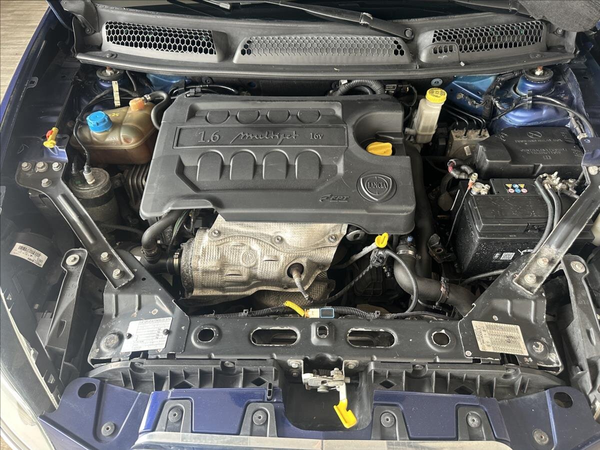 Lancia Delta Hatchback 1,6 l 88 kw