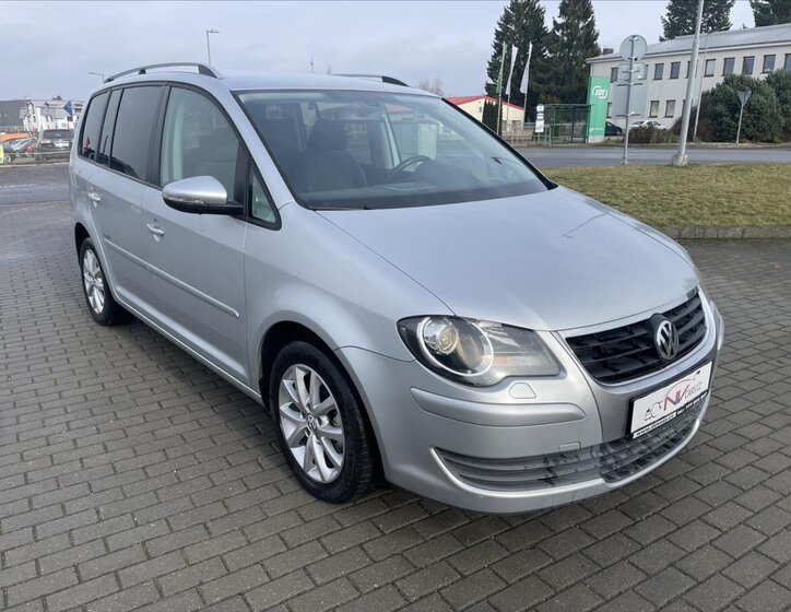 Volkswagen Touran 6