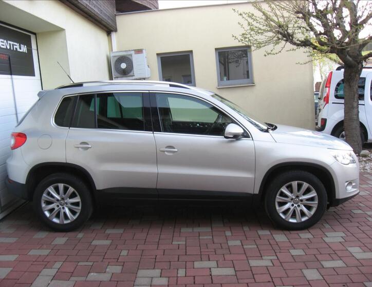 Volkswagen Tiguan 6