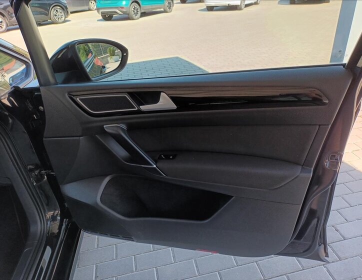 Volkswagen Golf Sportsvan MPV 1,4 l 92 kw