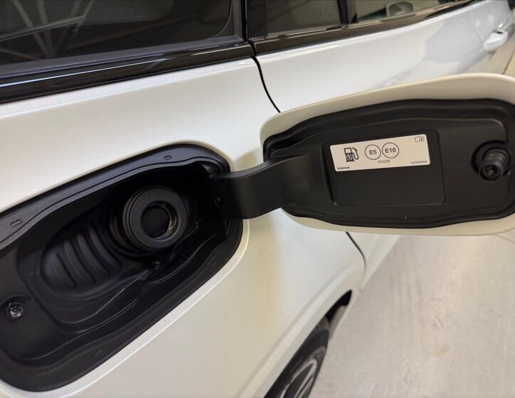 Volvo V60 Kombi 2,0 l 145 kw