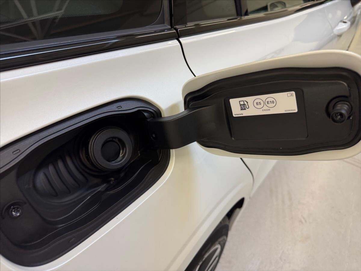 Volvo V60 Kombi 2,0 l 145 kw