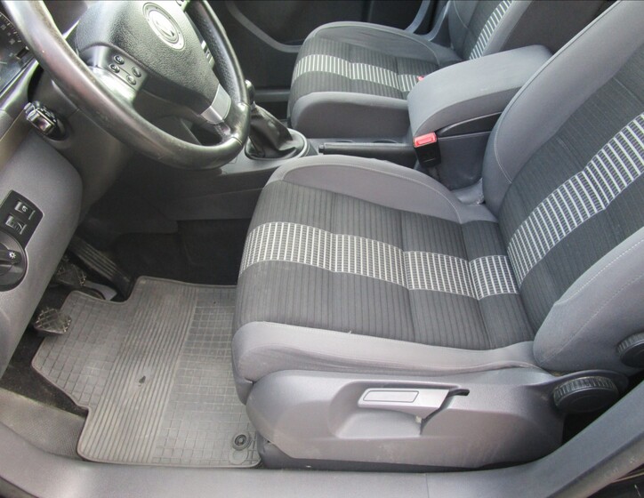 Volkswagen Touran 11