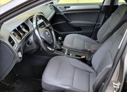 Volkswagen Golf 24