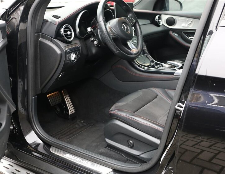 Mercedes-Benz GLC SUV / Terénní 3,0 l 270 kw